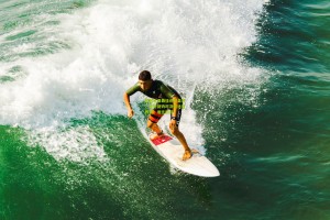 搜狐体育|欧冠本周最佳进球盘点，惊世倒钩对决超远世界波，谁主沉浮？